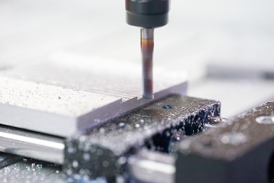 Schnittgeschwindigkeit bei Aluminium im Schraubstock