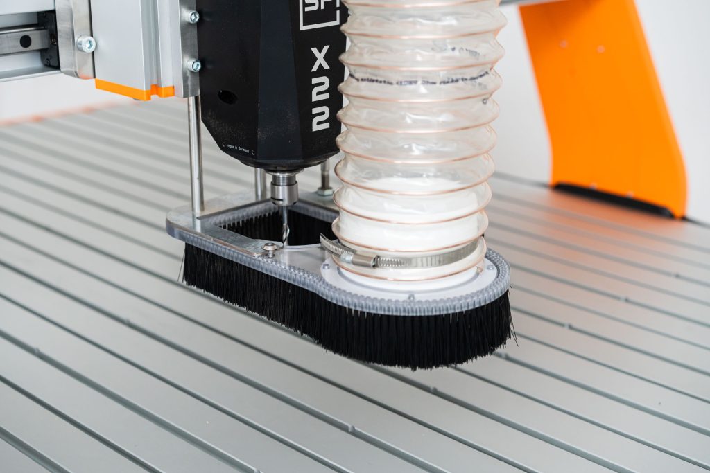 CNC Fräse mit Absaugadapter